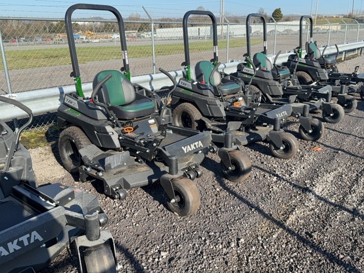 #4034-•-yakta-yxr-120-zero-turn-mower-image-3