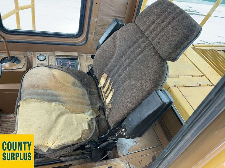 1993-caterpillar-815b-image-14