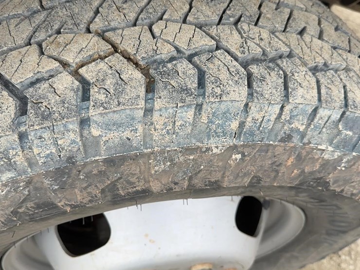 2017-ford-f350-xl-image-16