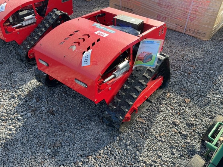 #4091-•-future-remote-control-mower-w/-gas-engine-image-1