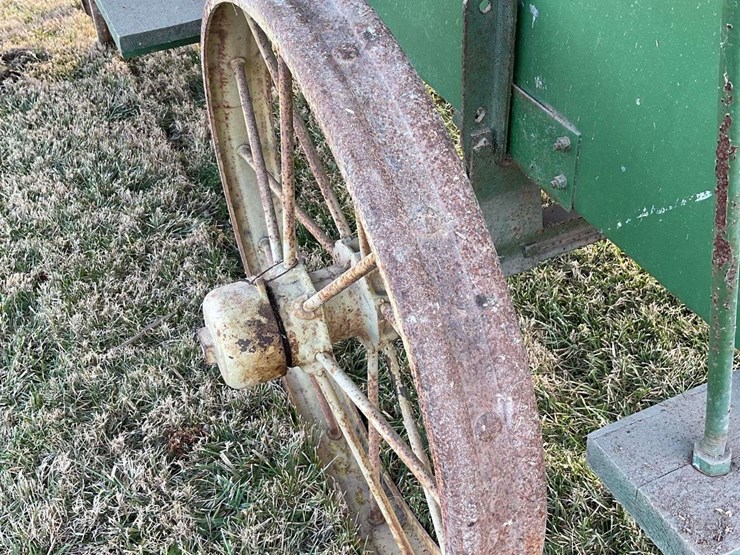 john-deere-steel-sided-flare-box-and-running-gear-image-14