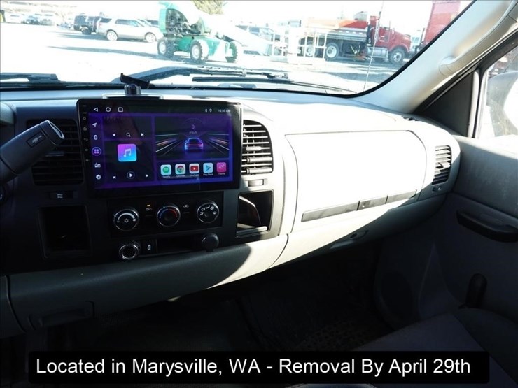 2013-chevrolet-1500-image-21