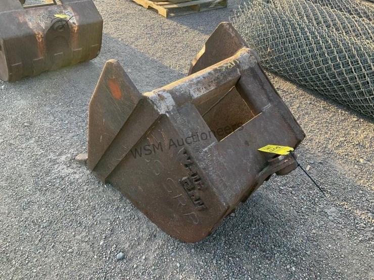 24in-wain-roy-excavator-bucket-image-2