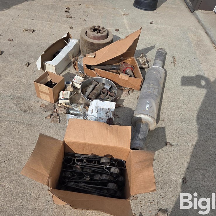 Case IH Antique Tractor Parts