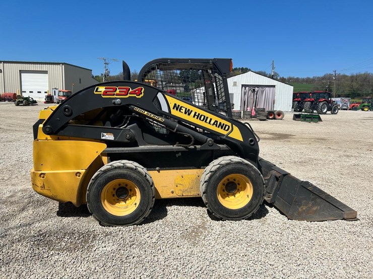 2016-new-holland-l234-image-5