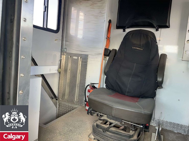 2012-international-durastar-4300-image-17