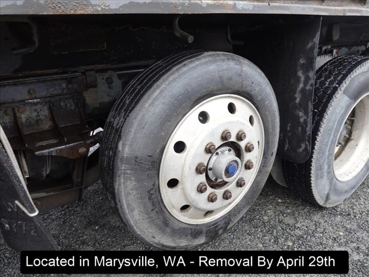 1997-peterbilt-378-image-13