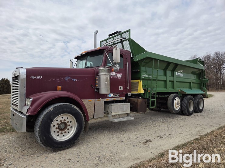 2000-freightliner-fld120-image-1