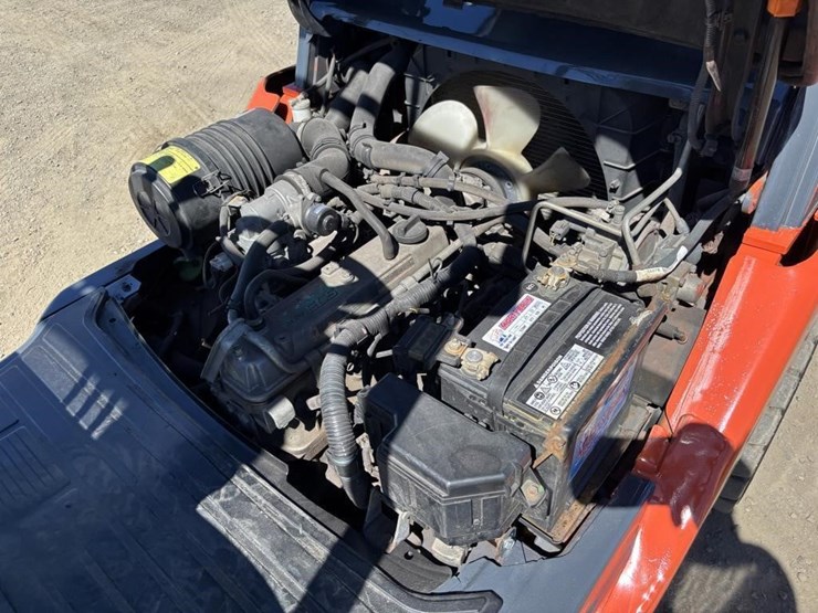 2017-toyota-8fgu30-image-28