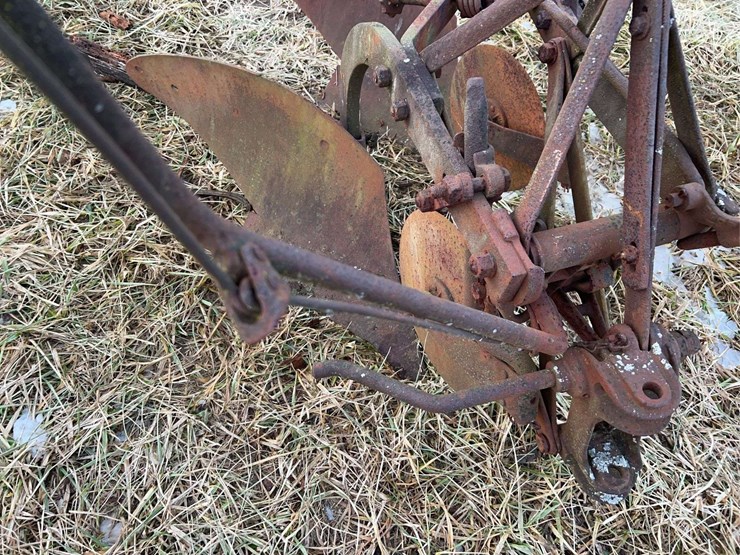 two-bottom-fordson-plow-image-18