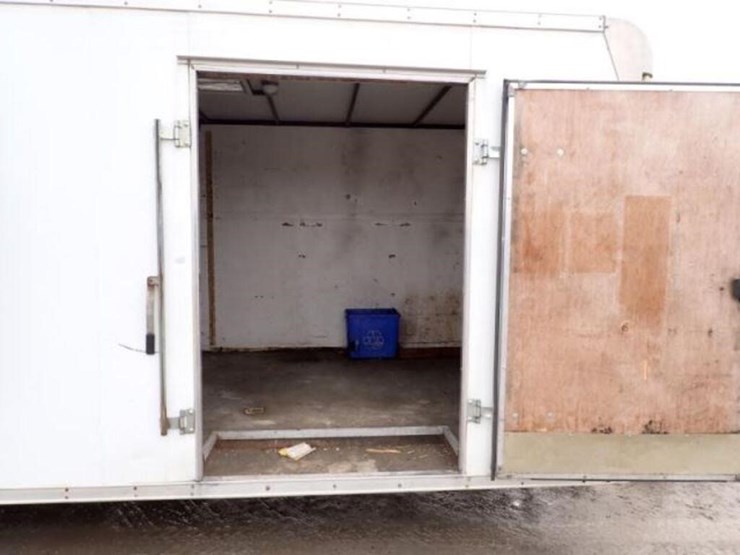 2016-discovery-24-ft-t/a-enclosed-trailer-1d9r1202-image-29