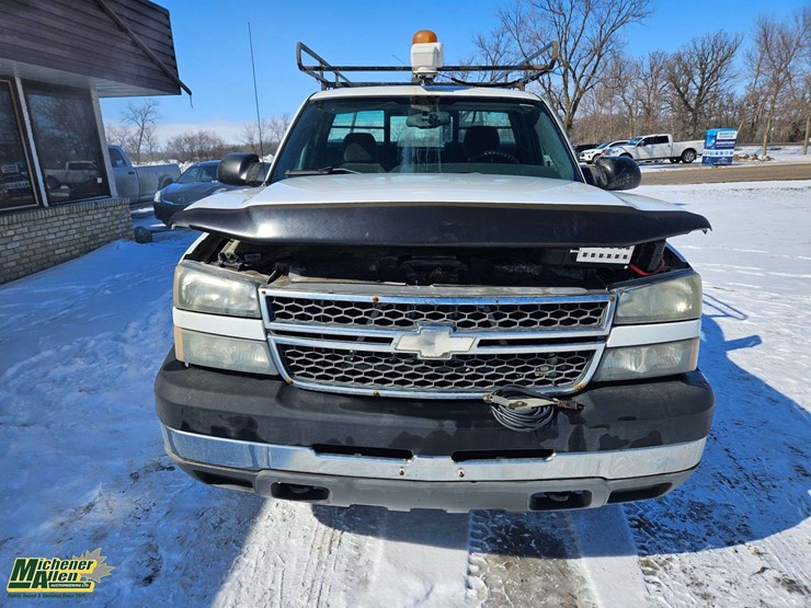 2005-chevrolet-silverado-2500hd-image-9