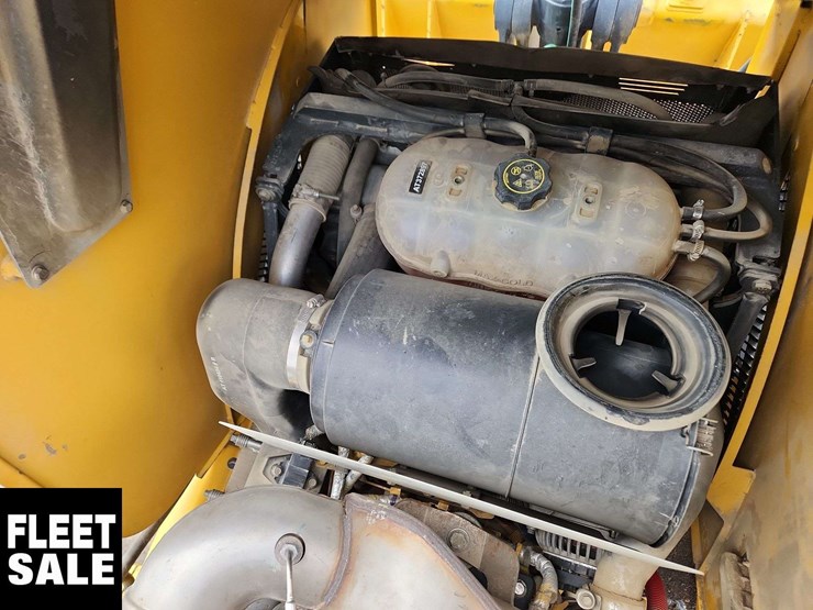 2014-deere-410k-image-28