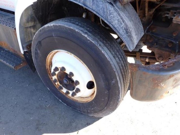 2016-ford-f650-image-34