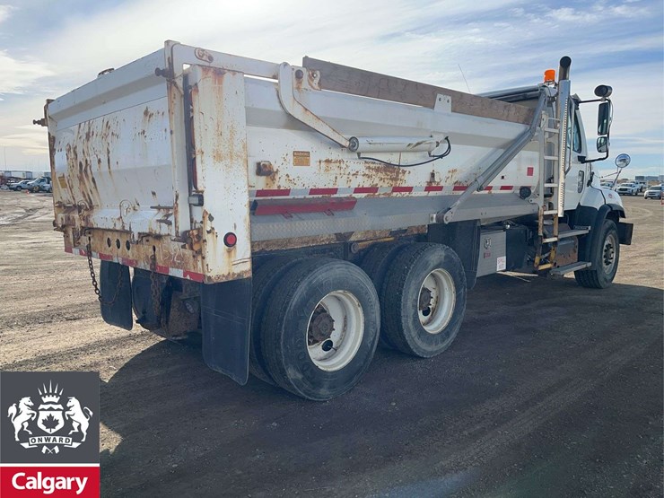 2016-freightliner-114sd-image-4