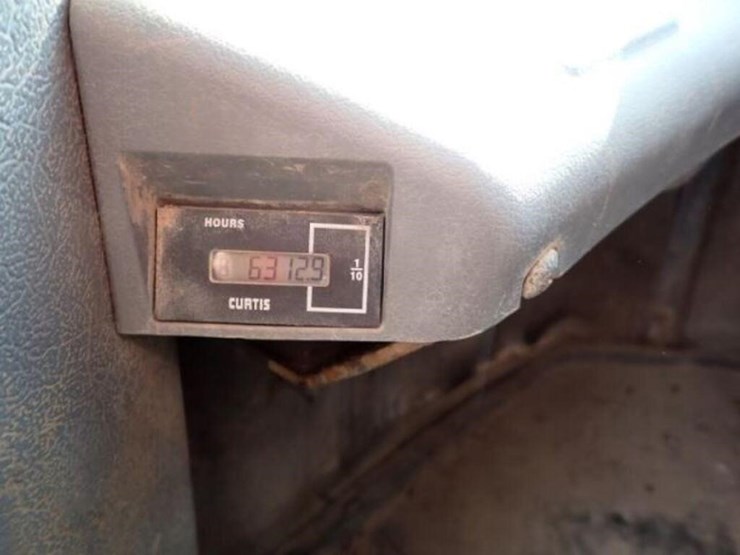 2010-doosan-dl250-image-11