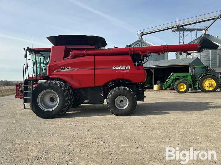 2019-case-ih-8250-image-8