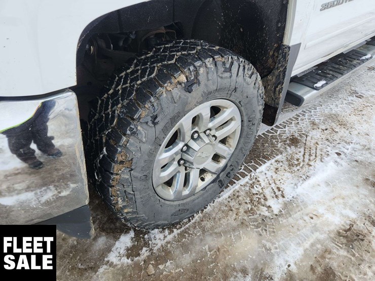 2016-chevrolet-silverado-3500hd-image-28