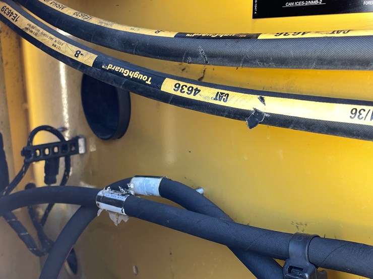 2019-caterpillar-259d3-image-25