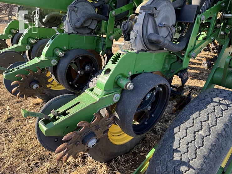 john-deere-1770-image-15