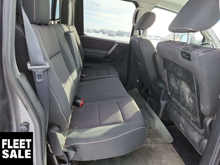 2014-nissan-titan-image-17