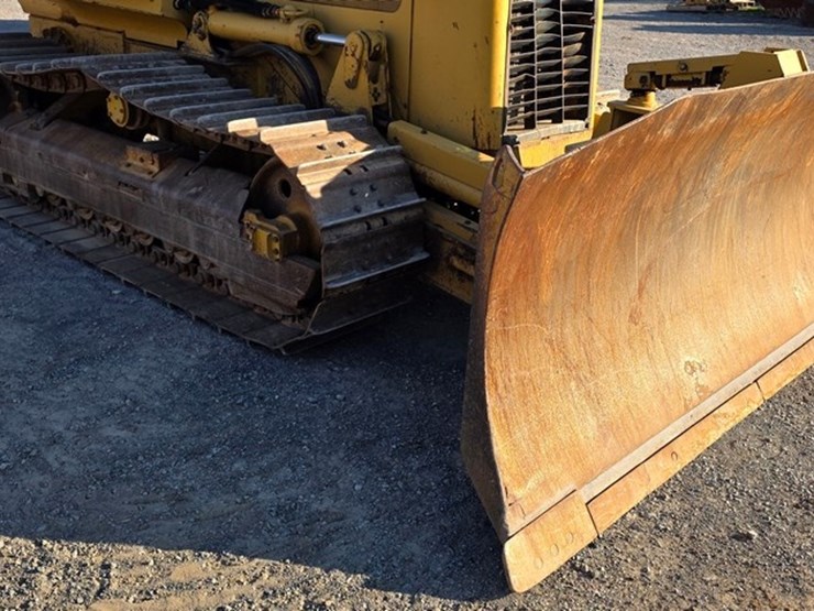 2005-caterpillar-d4g-xl-image-45