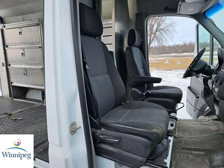 2011-mercedes-benz-sprinter-2500-image-16