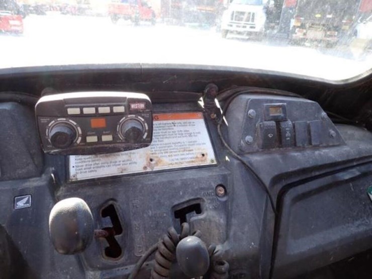 2015-pioneer-4x4-image-16