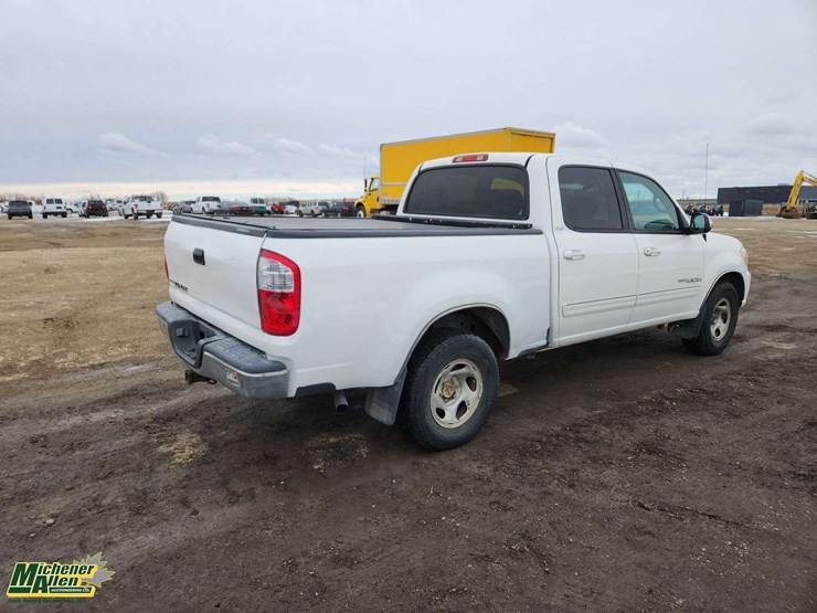 2005-toyota-tundra-image-3