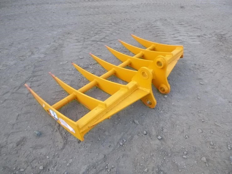 caterpillar-303-image-4