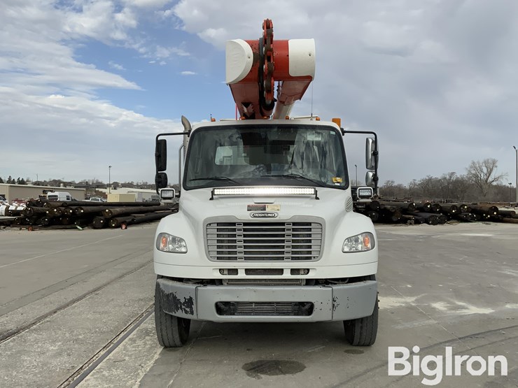2015-freightliner-m2-106-image-10