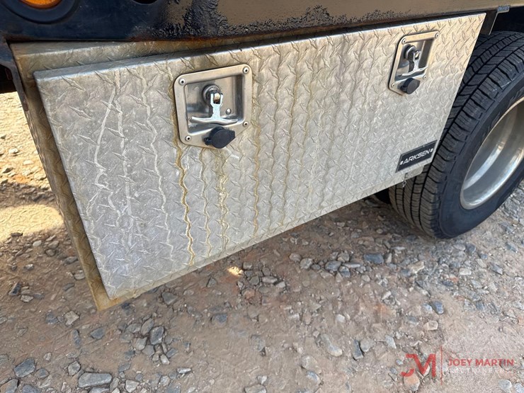 2005-ford-f350-image-13