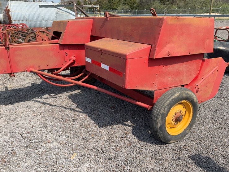 massey-ferguson-120-image-4