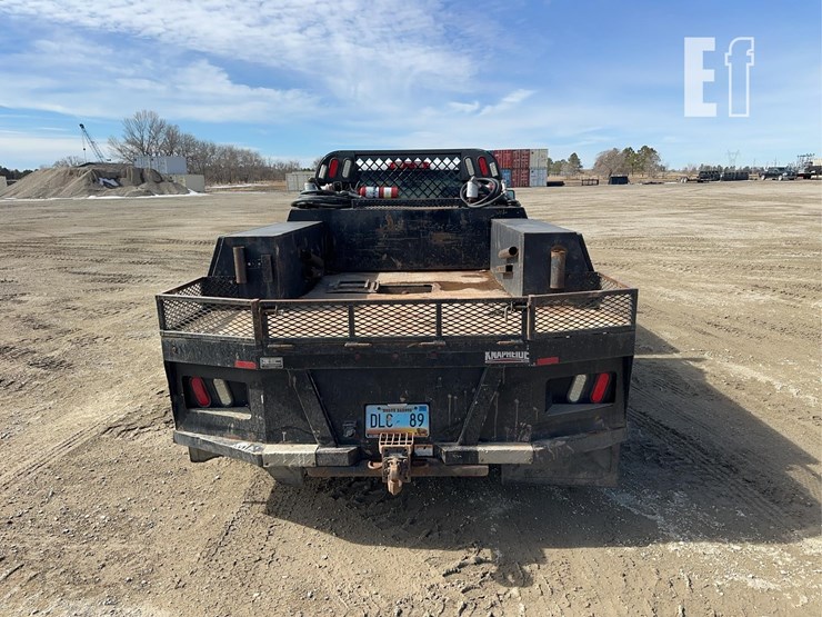 2015-chevrolet-3500-image-5