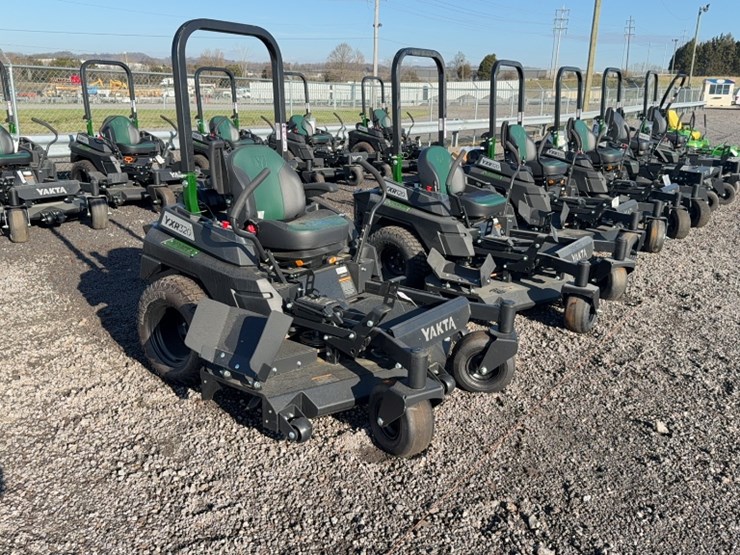 #4036-•-yakta-yxr-320-zero-turn-mower-image-3