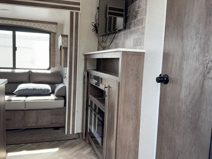 #3001-•-2021-forest-river-30'-bumper-pull-camper-image-16