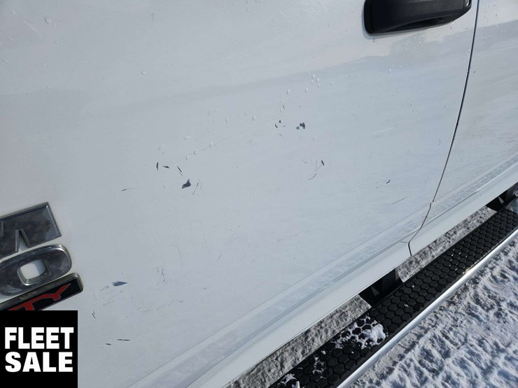 2013-dodge-3500-image-33