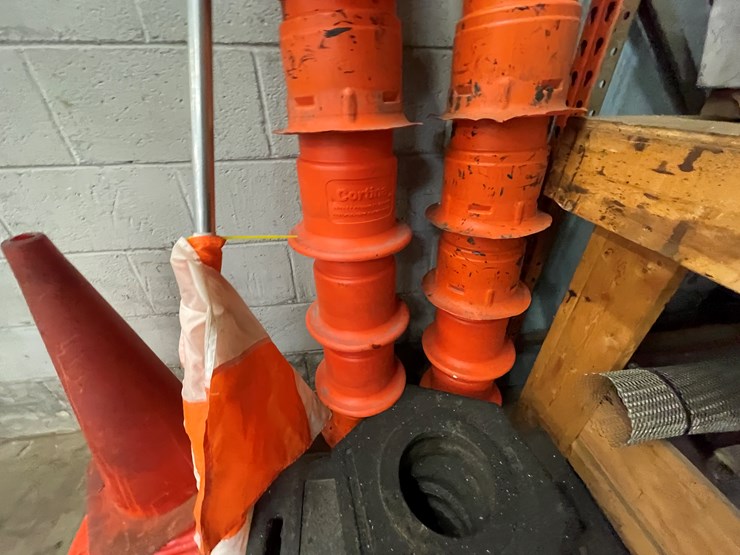 #2550-•-safety-cones-(columbia-heights,-mn)-image-4