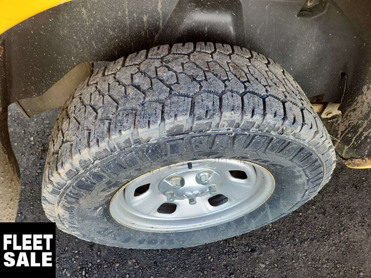 2019-ram-1500-classic-image-12