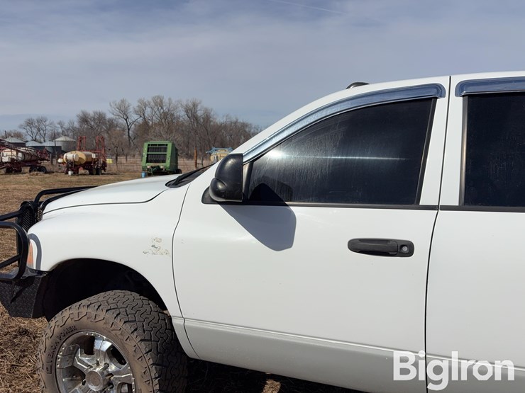 2004-dodge-ram-3500-image-19