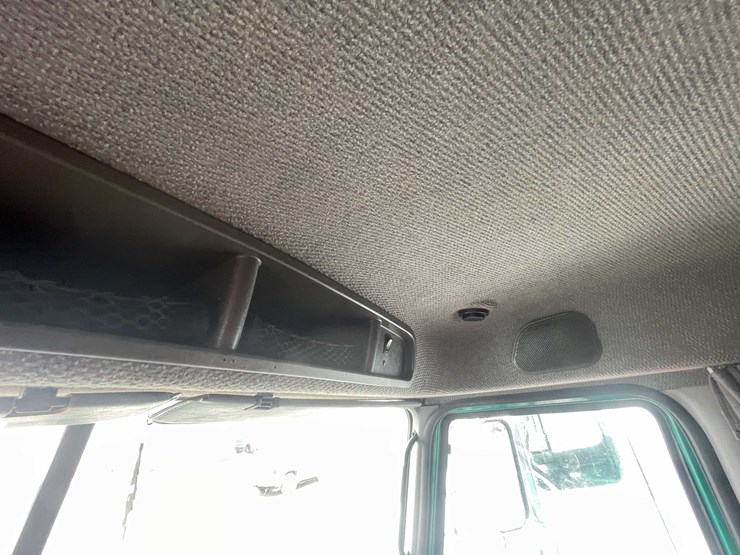 #236-•-2011-mack-semi-tractor-(title-in-delay)-(denmark,-wi)-image-42