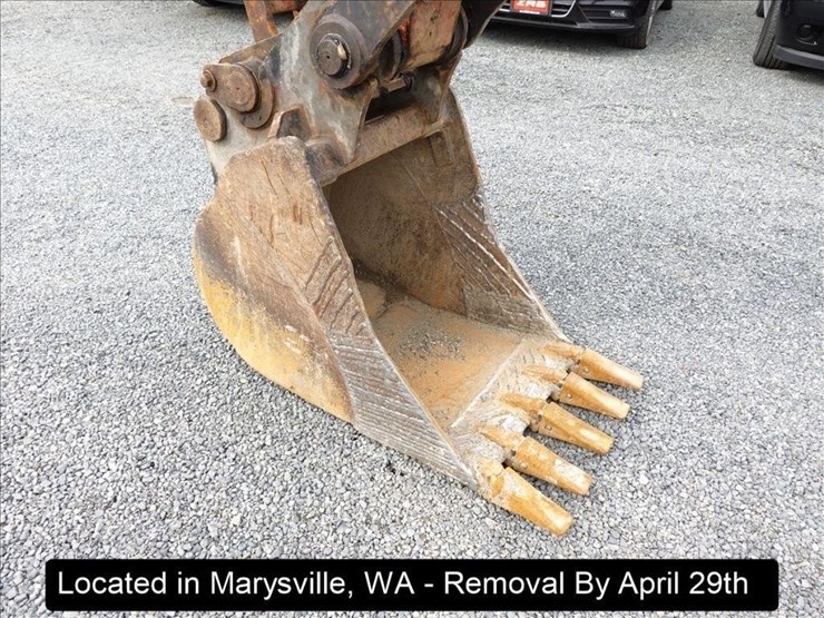 2015-kubota-kx080-4-image-25