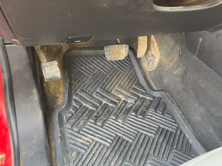 2020-chevrolet-colorado-image-21