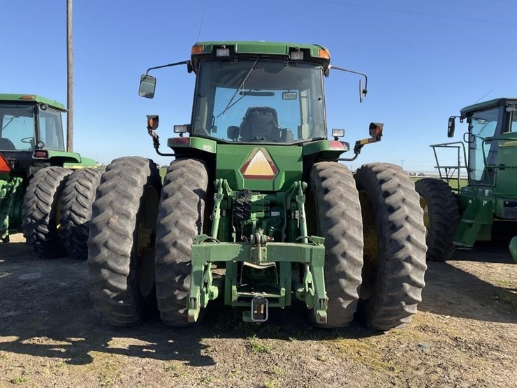 john-deere-8210-image-4
