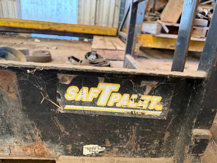 #43832-•-monroe-saf-t-palet-personel-basket---located-in-front-portion-of-main-shop-image-7