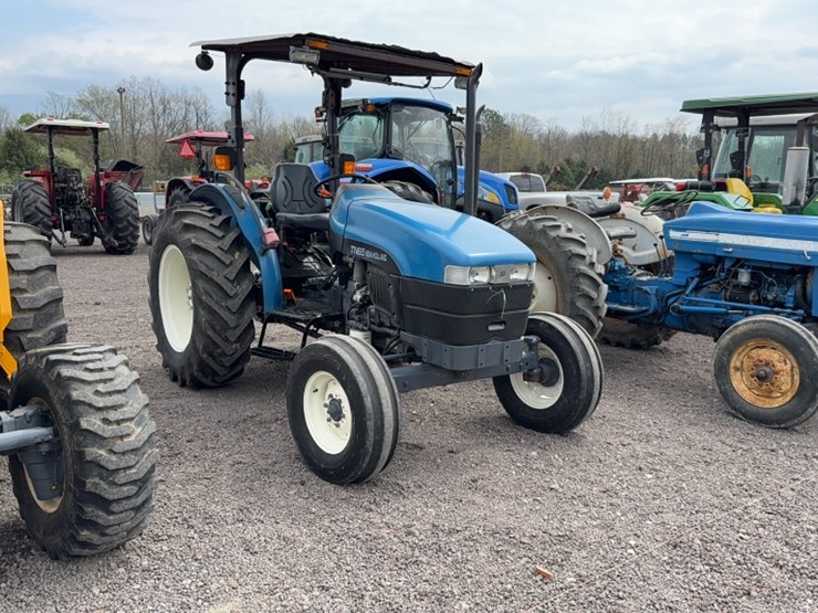 new-holland-tn65-image-3