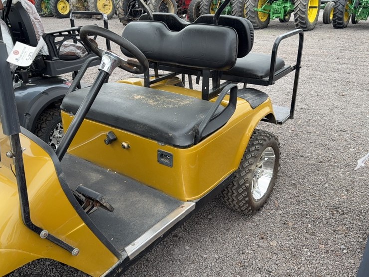 #3093-•-ez-go-4-seater-electric-golf-cart-image-10