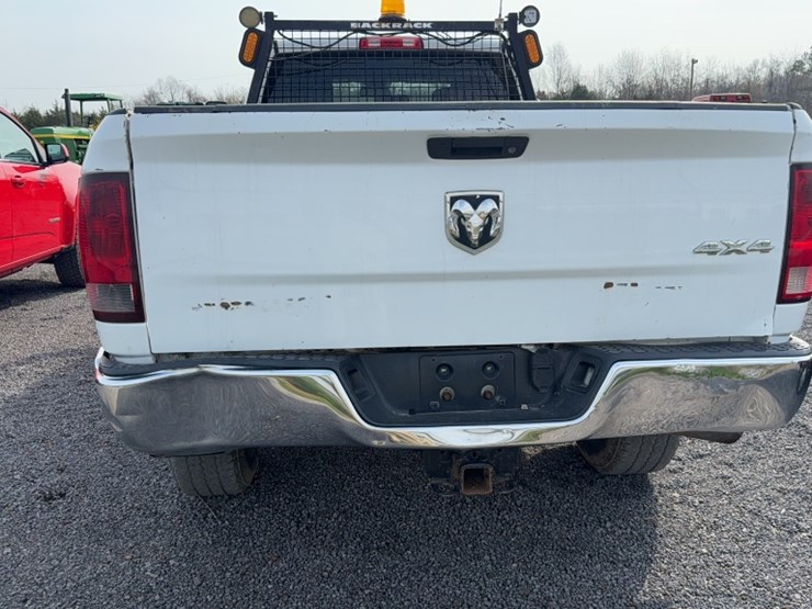 2015-dodge-2500-image-8