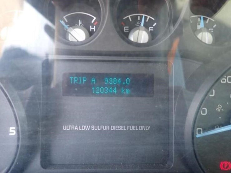 2012-ford-f750-xlt-image-13