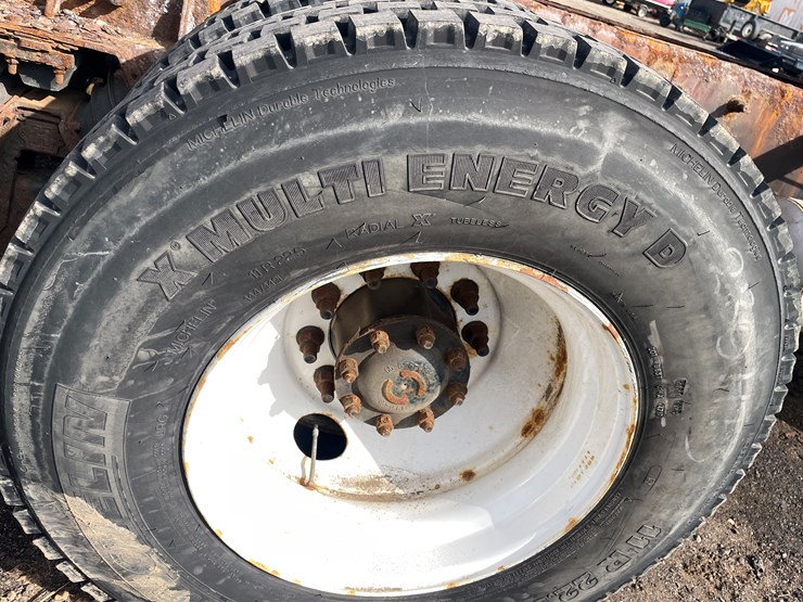 #242-•-2000-sterling-truck-tractor-(has-mn-title)-(mora,-mn)-image-31